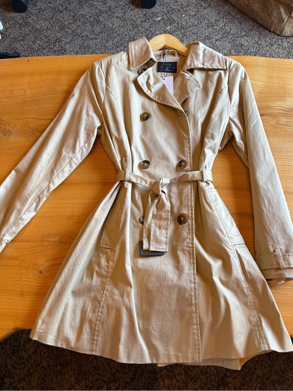 Classic Khaki Double-Breasted Trench Coat with Belt - Picture 6 of 7